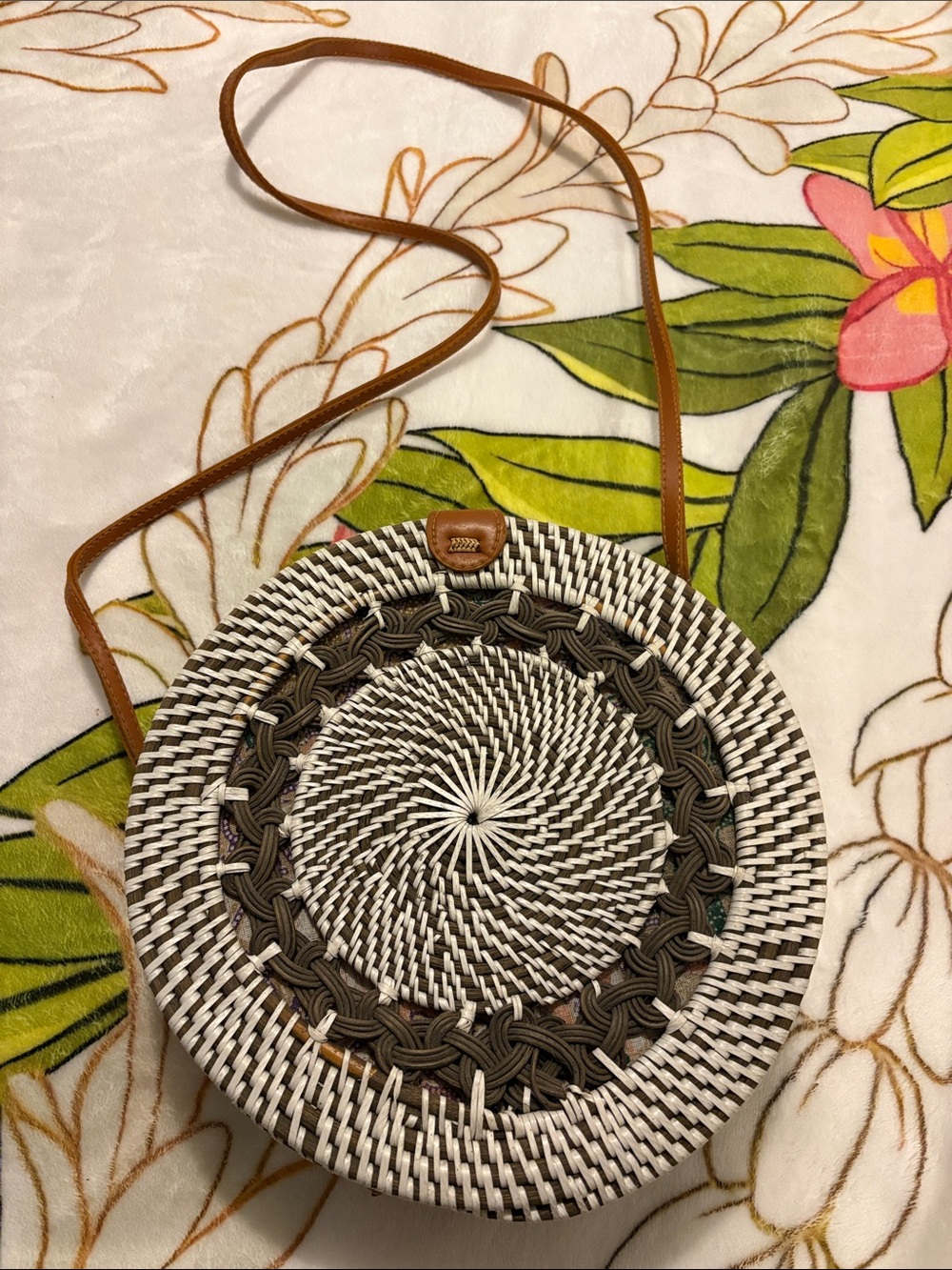 Round Woven Crossbody Bag - White & Brown